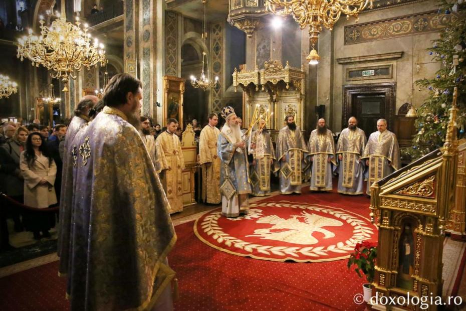 IPS Teofan la Slujba de Bobotează de la Catedrala Mitropolitană din Iași / Foto: Flavius Popa