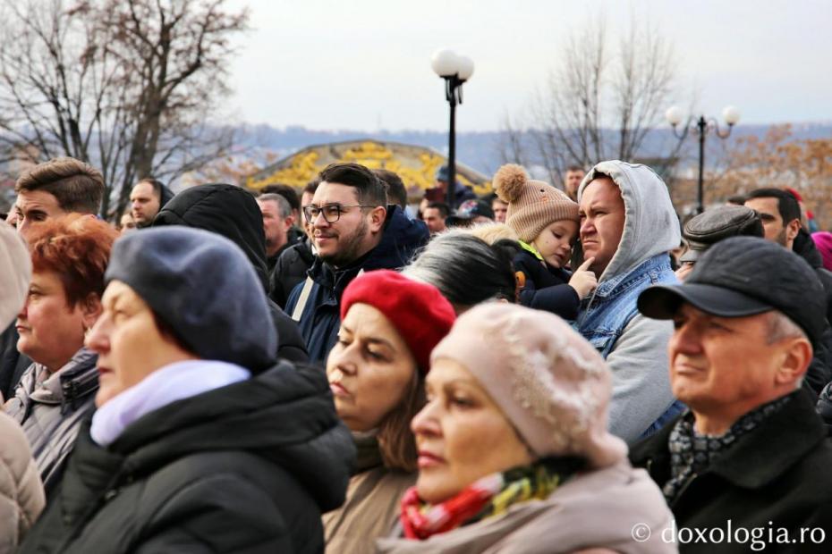 Ieșenii prezenți la slujba de Bobotează de la Catedrala Mitropolitană din Iași / Foto: Flavius Popa