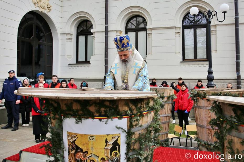 Înaltpreasfințitul Părinte Teofan, la slujba de Bobotează de la Catedrala Mitropolitană din Iași / Foto: Flavius Popa