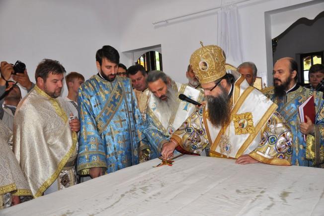 Moment din timpul sfințirii